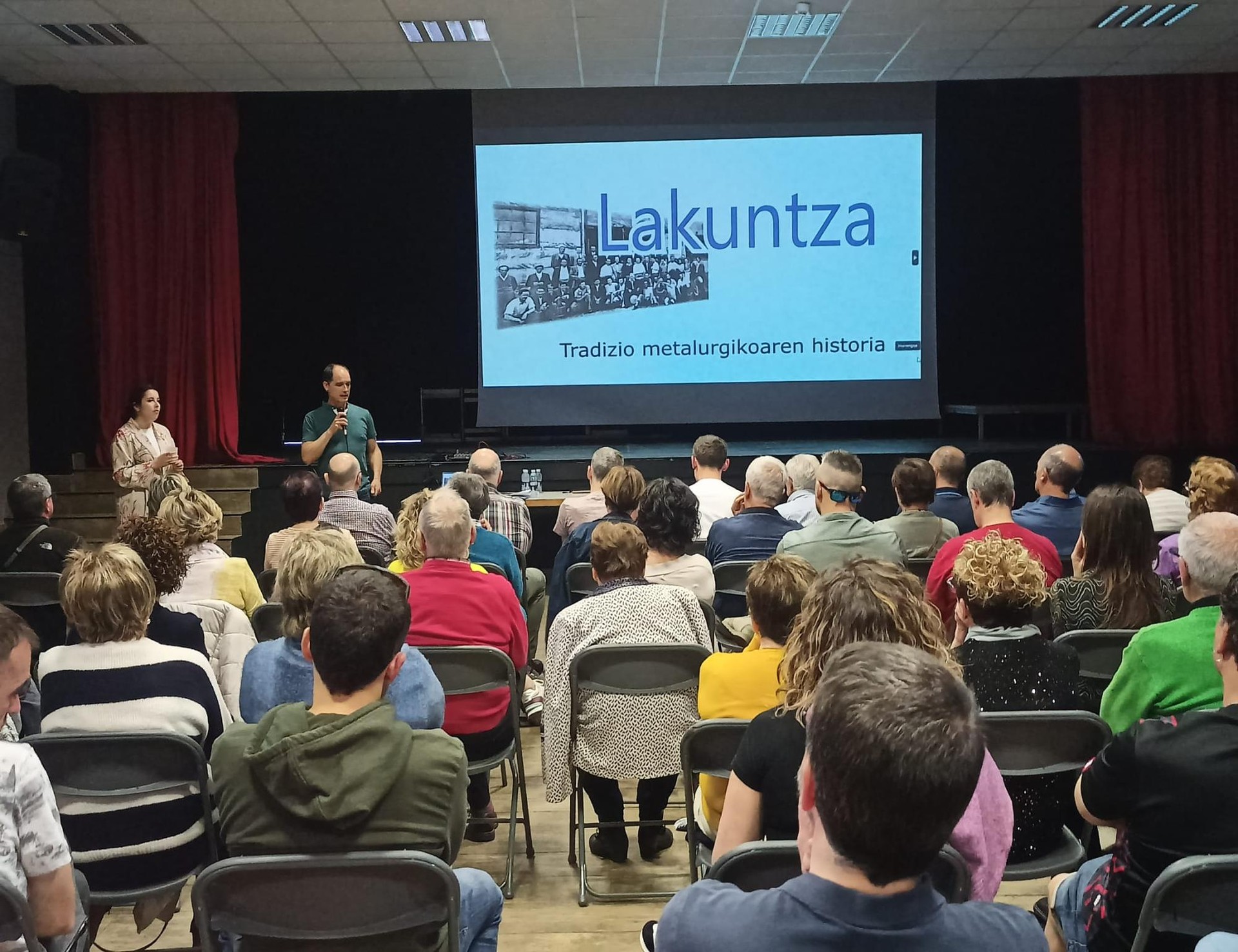 Lakuntzako metalurgiaren memoria jasota