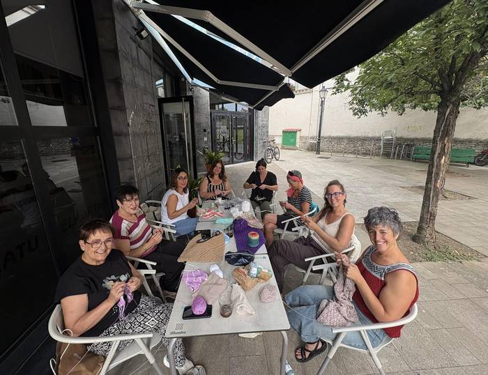 "Kakorratzak engantxatzen du; talde terapia da, deskonektatzeko ezin hobea"