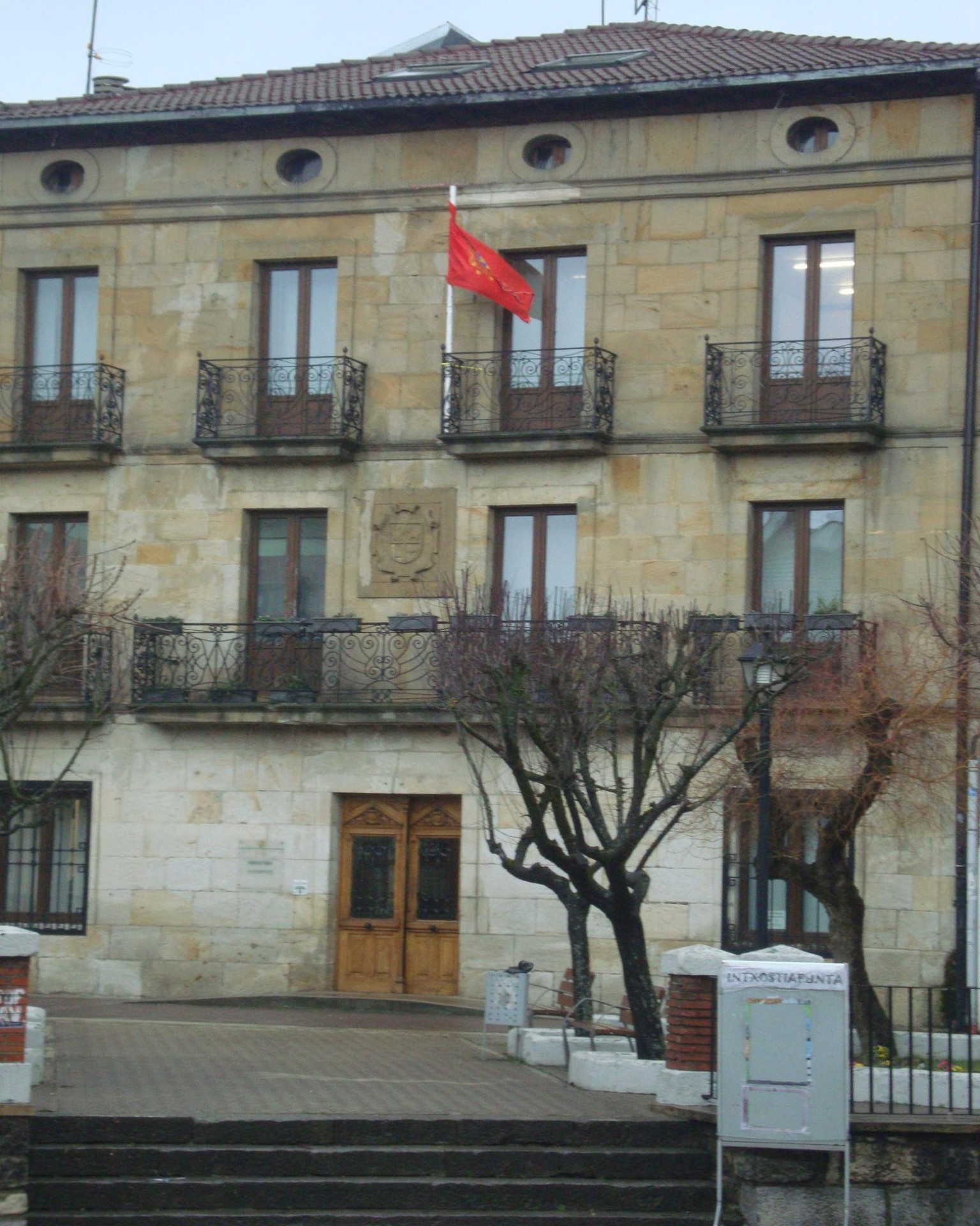 Udalak hezkuntza arloko dirulaguntzen deialdia egin du