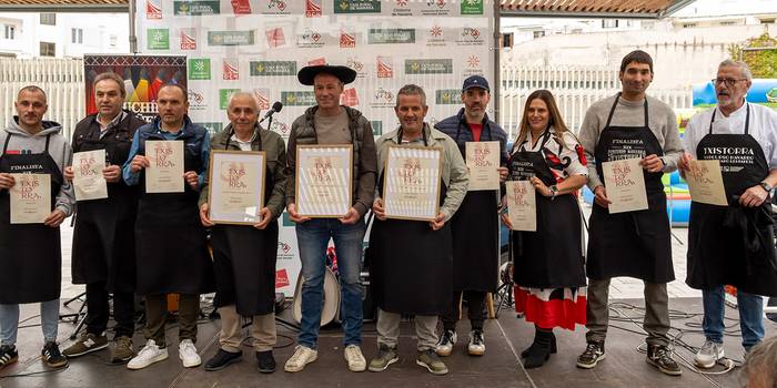 Karasatorre autozerbitzua txistorra lehiaketako finalista