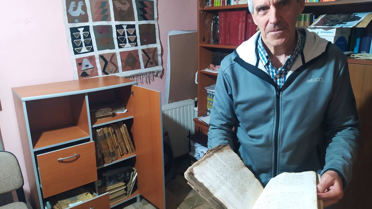 "Parrokiaren jarduera guztiaren erregistroa da"