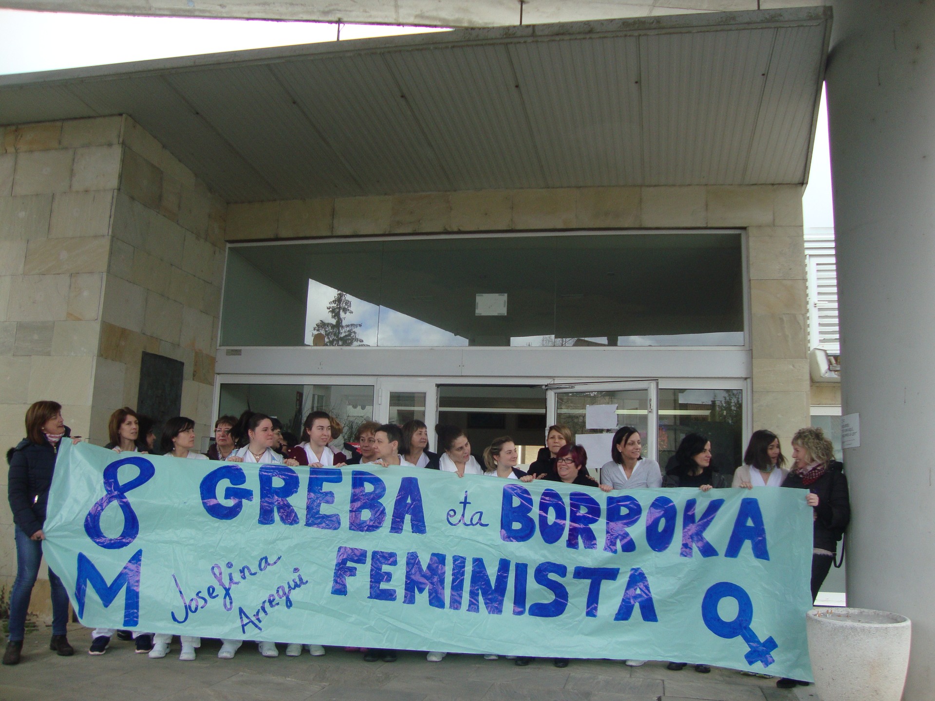 Langileek Josefina Arregi klinikaren “egoera larriaz” gaztigatu dute