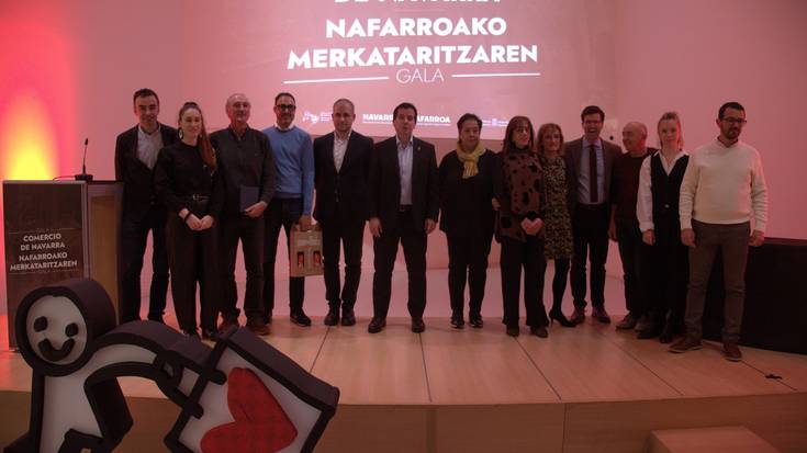 Izarak Nafarroako Gobernuaren saria jaso du