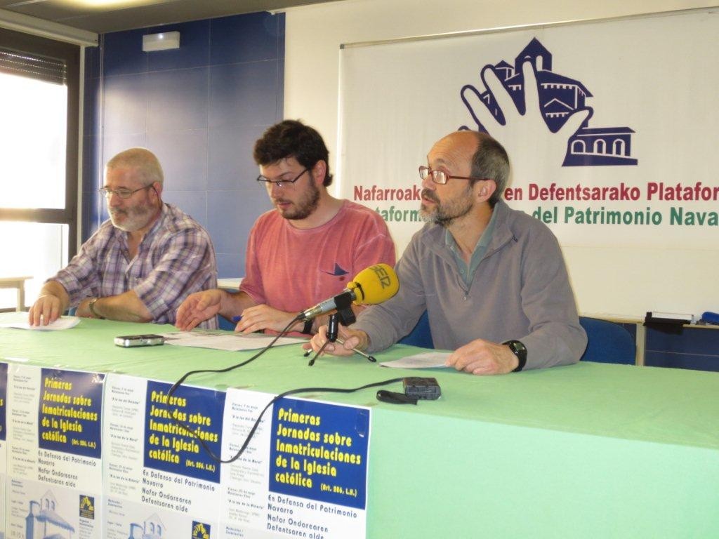 Pozik elizaren frankismo garaiko pribilegio batekin bukatu delako