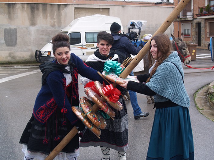 Kintoz bete dira kaleak - 41