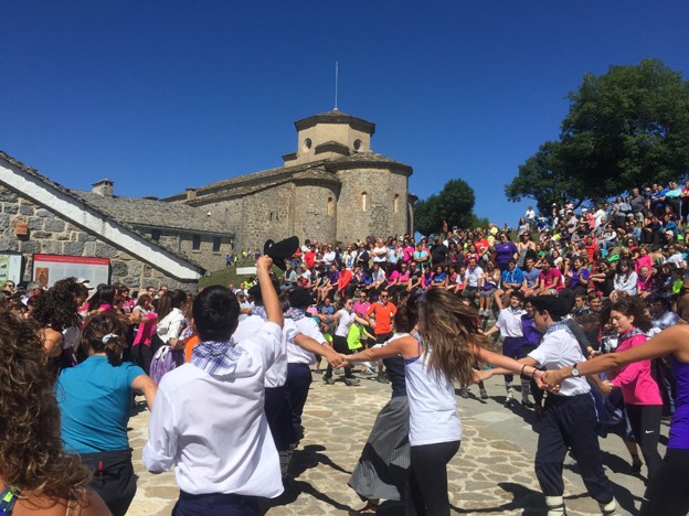 Lakuntzako Pertza eguna, istorio zaharra erromeria bilakatuta