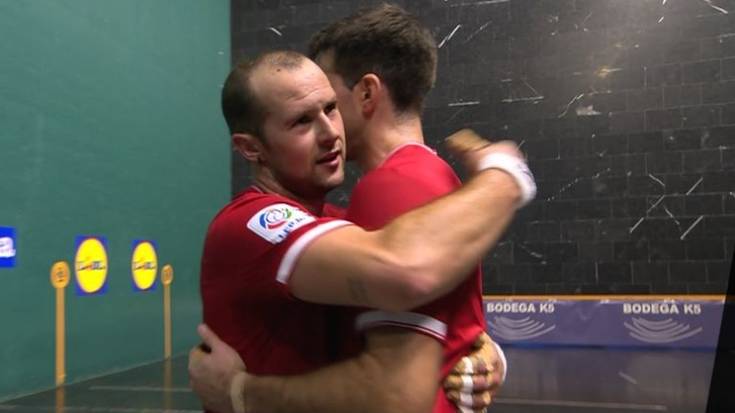 Pilota, areto futbola, paleta-goma eta futbola