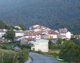 Gobernuak bi etxebizitza egiteko baimena eman du