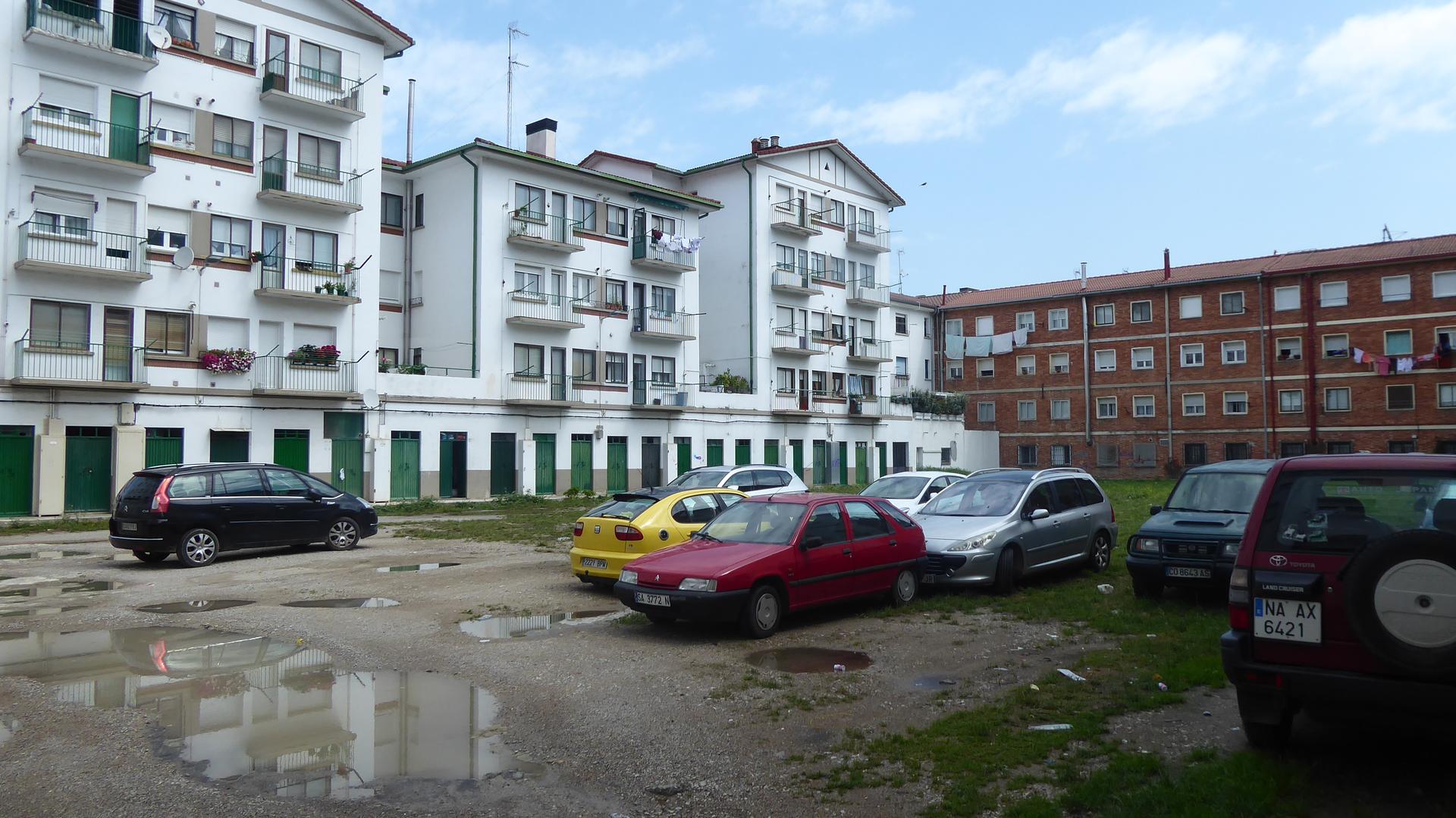 San Juan kaleko aparkalekuak segituko du