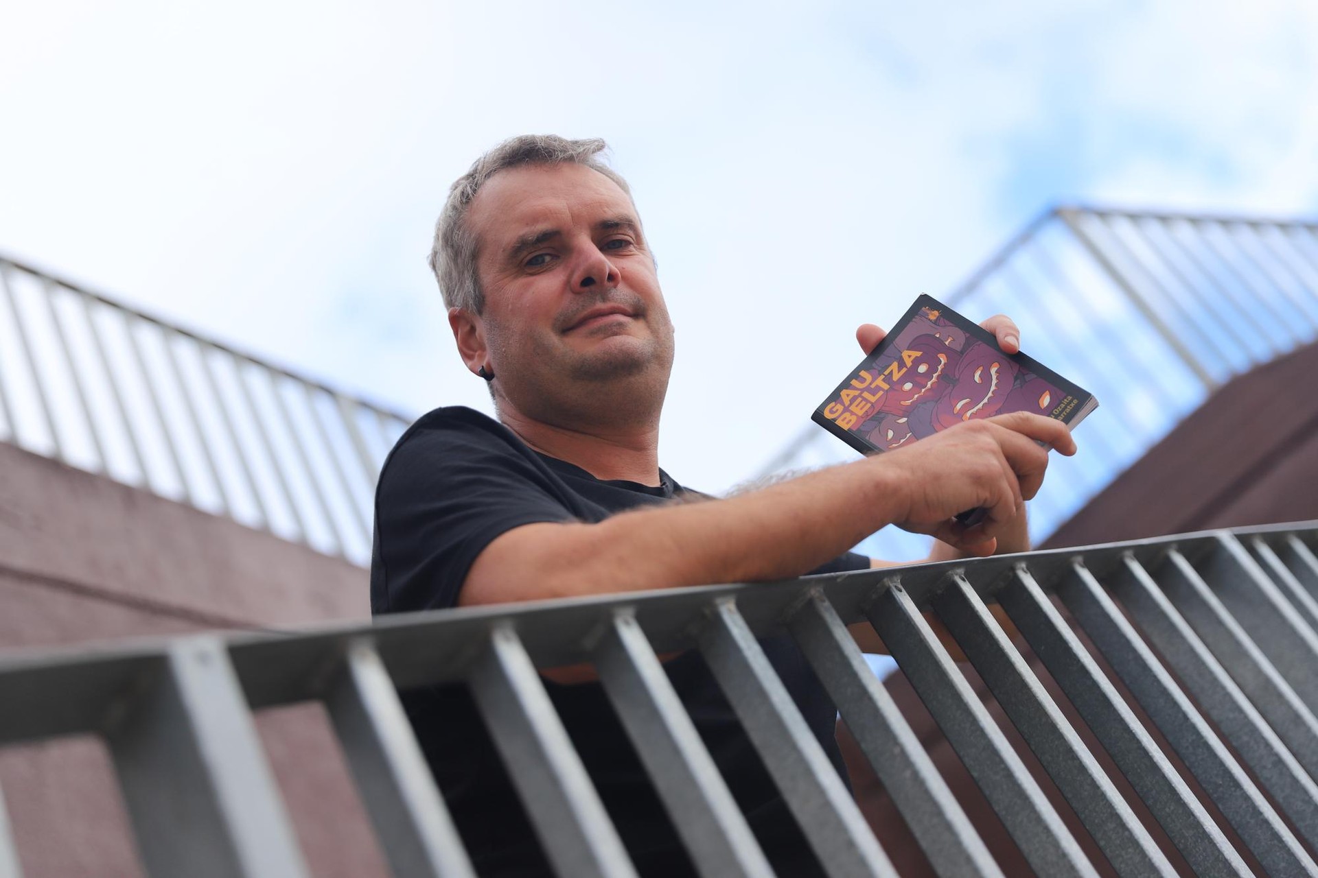 “Euskaraz ondo pasatzeko aukera eskaintzen du Gau Beltzak”