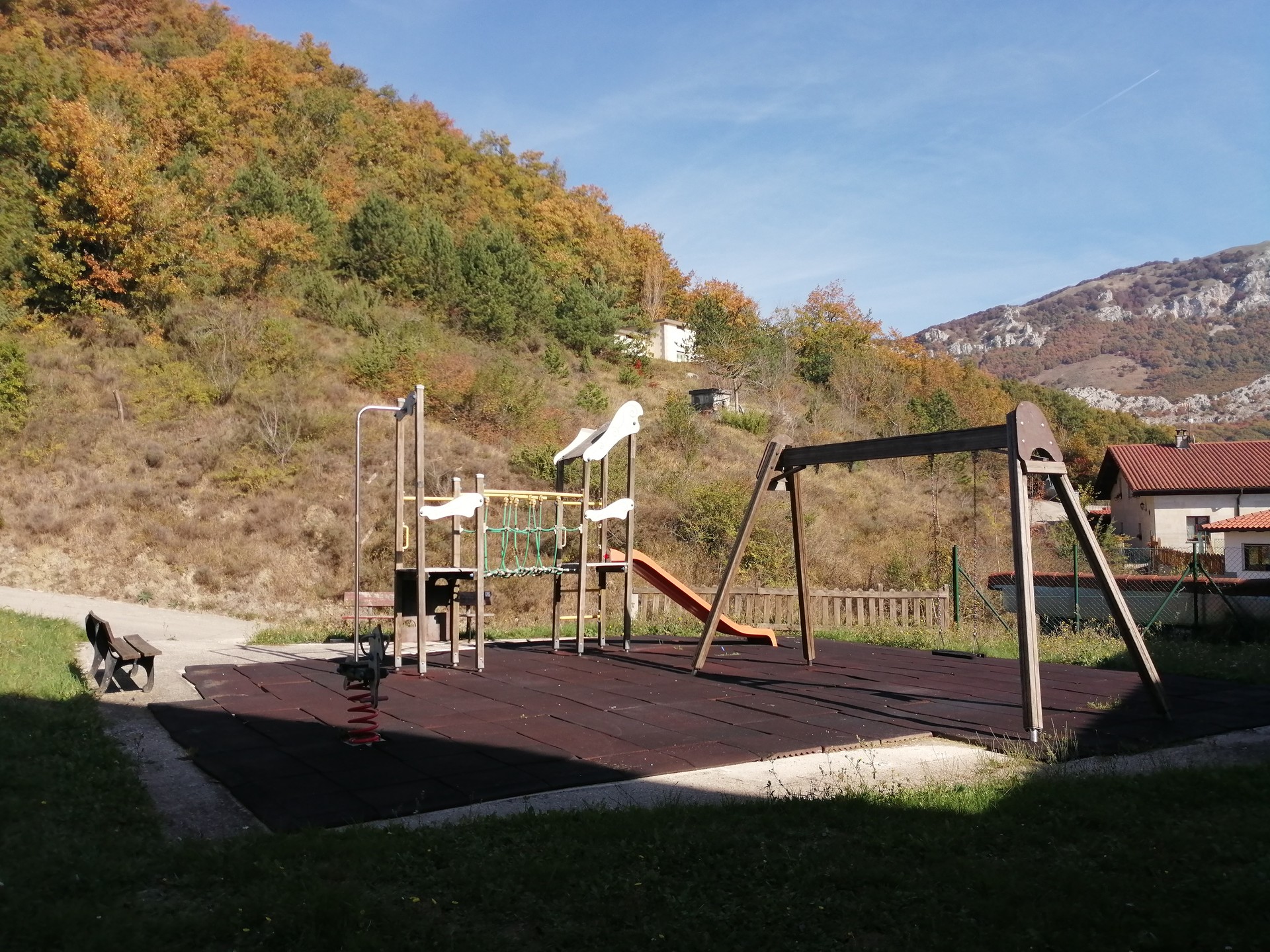 Gobernuak bi zolatze lan besterik ez ditu lagunduko