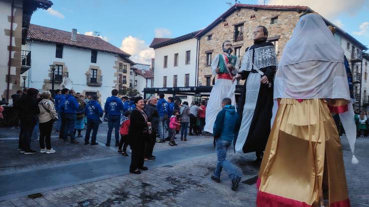 San Migel festak Olaztin