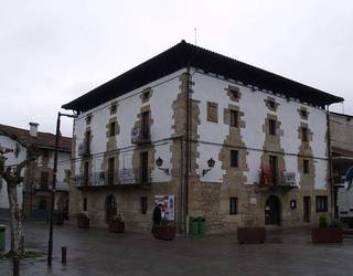 Bake epailea Lakuntzan, erlijio kulturako lokal berria Altsasun eta "giza eskubide urraketa larriak" jasandako beste biktima aitortza