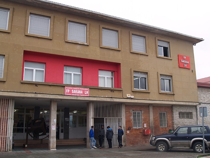 Lanbide Heziketa institutuan euskarari tokia egin nahi diote
