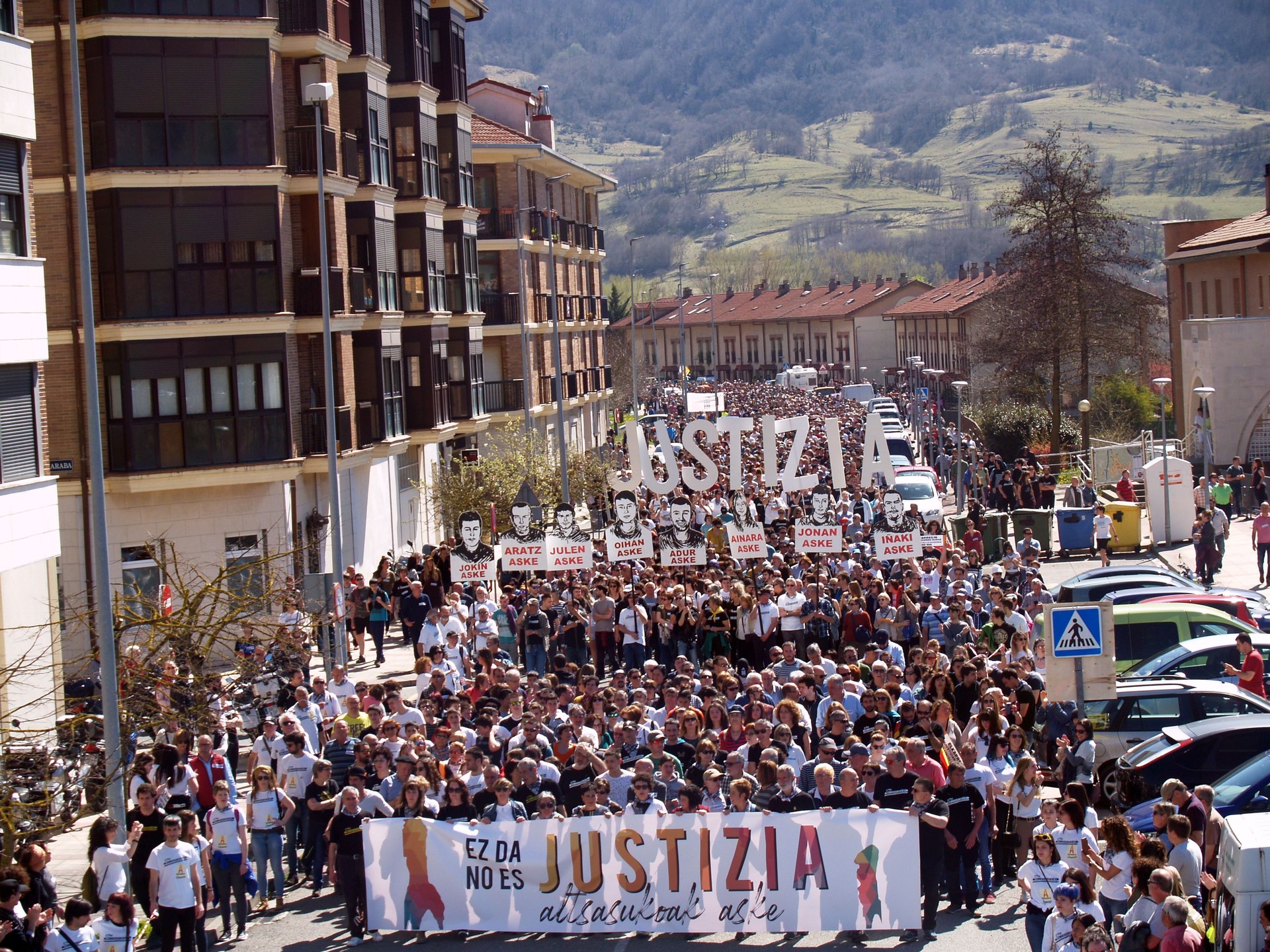 Noiz arte? Altsasu, Sakana