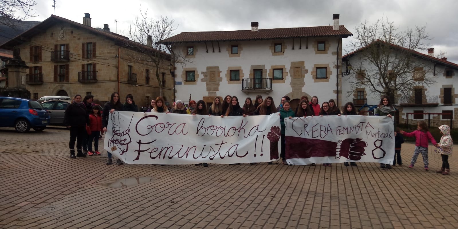 Greba feministari harrera