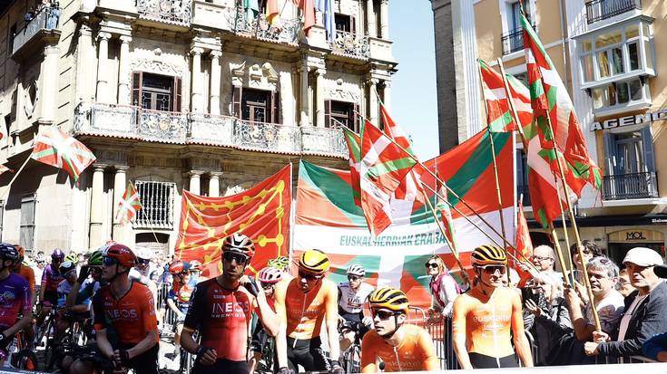 Itzulia, Lodosako lautadetatik Gipuzkoako mendietara