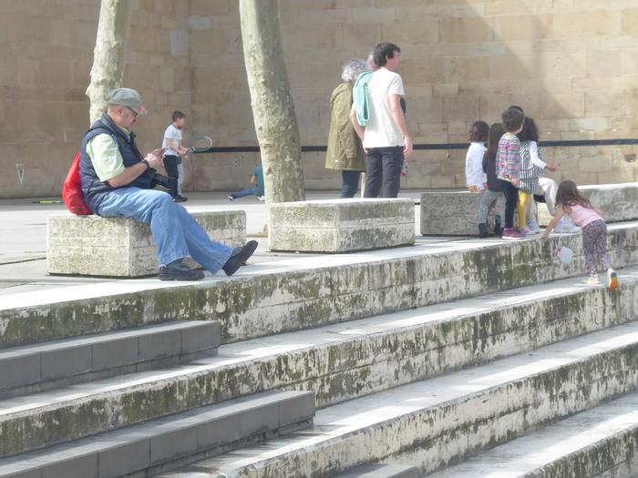 Bakardade ez hautatua kontatzeko gonbidapena