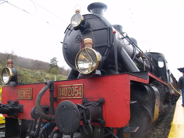 Tren geltokiaren 150. urteurreneko erakusketa