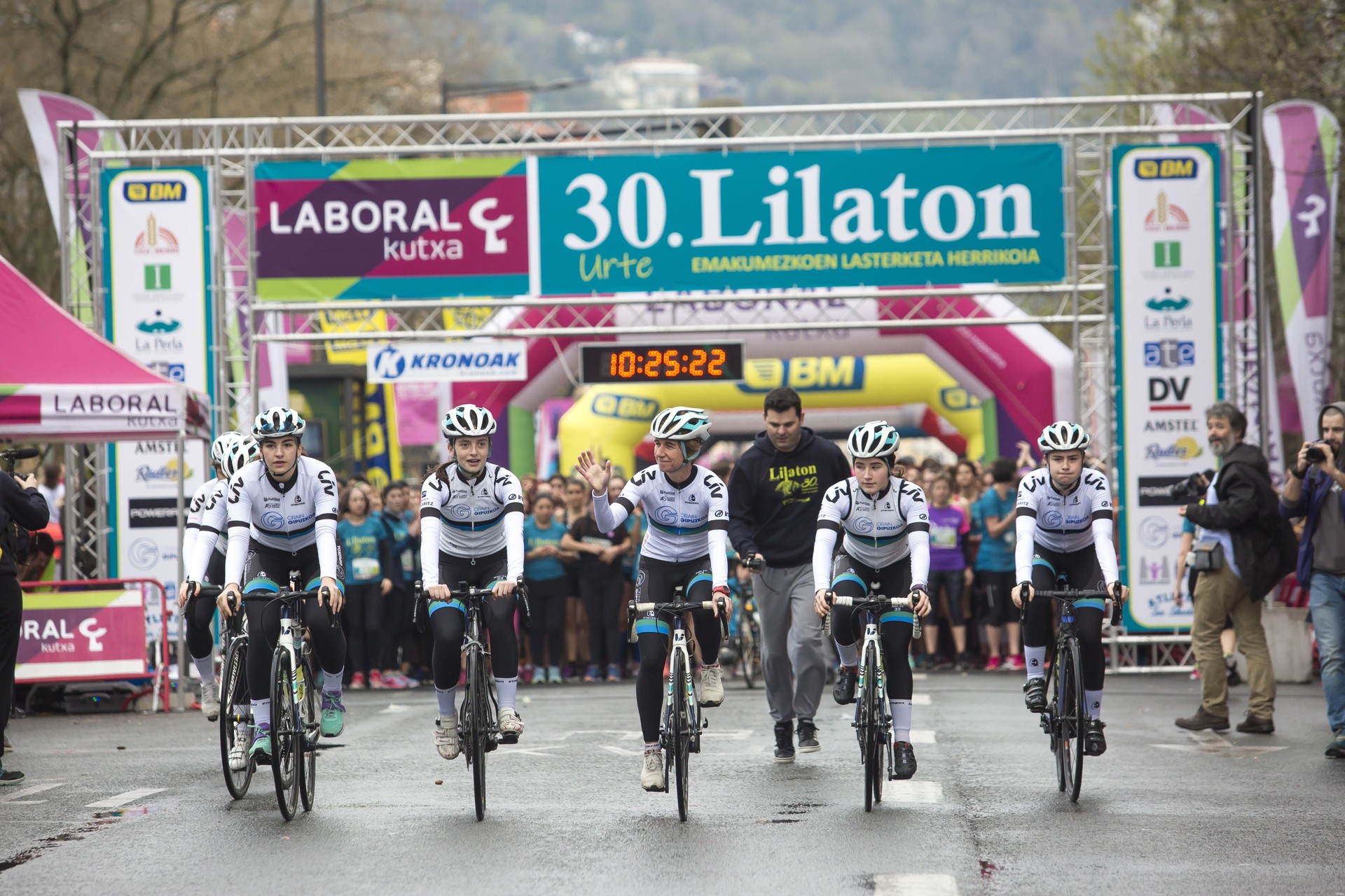6.200 emakume Donostiako Lilatoian