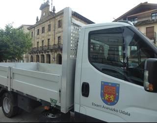 Zerbitzu anitzetako enplegatua behar da Etxarri Aranatzen