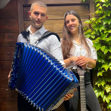 Duo Ilya, Altsasun