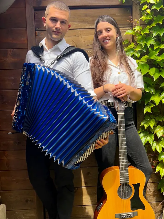Duo Ilya, Altsasun