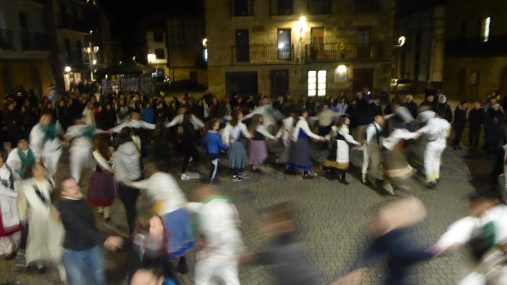 Santa Agedaren bilakaera mintzagai