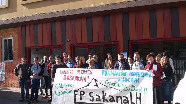 "Departamentuak Lanbide Heziketa duala korrika eta gaizki ezarri baitu"