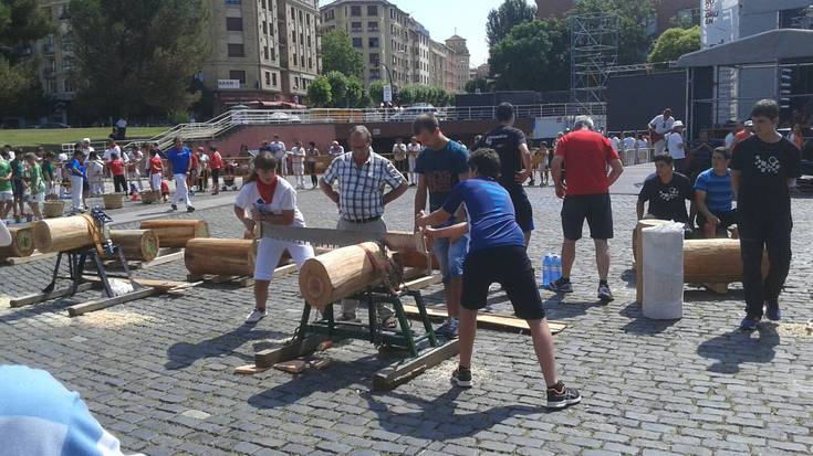 Sanferminak: Sakandarrak aizkoran, trontzan eta proba konbinatuan