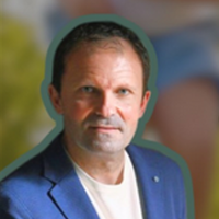 Kirolean haurren aurkako indarkeriaren prebetzioan adituaren hitzaldia