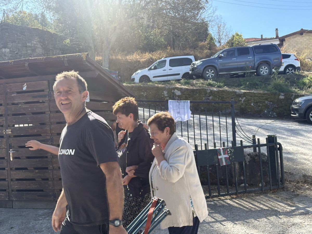 "Guk bakarrik ezin dugu Aizkora Eskola aurrera atera"