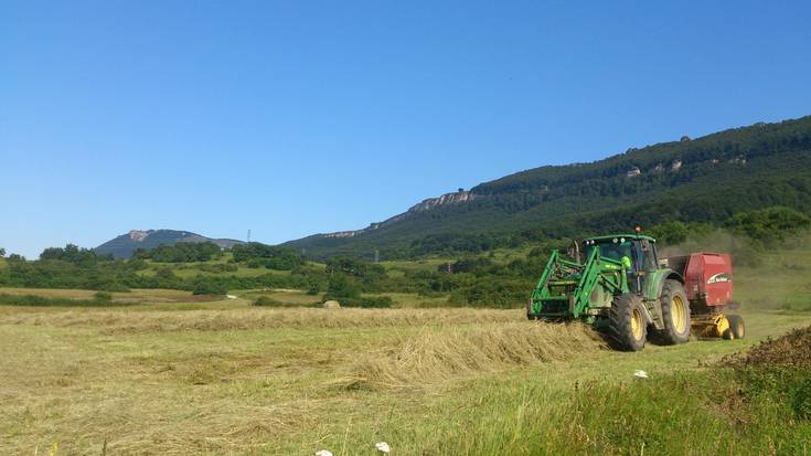Herri larreen aprobetxamendua eskatzeko garaia