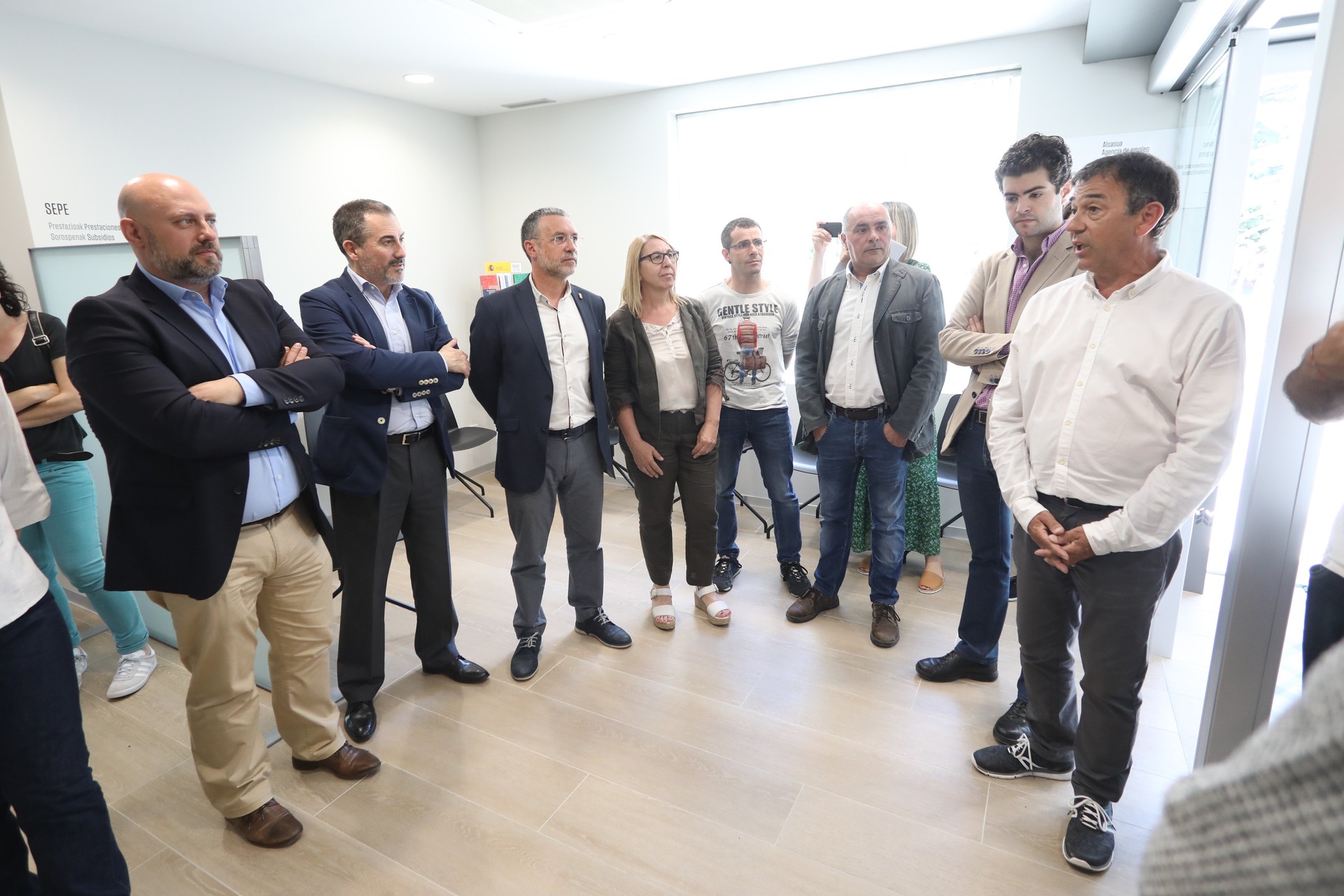 Enplegu bulegoan aldez aurreko hitzordua indarrean