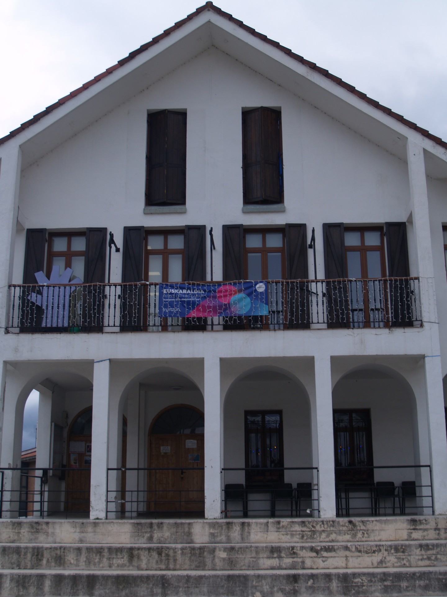 Gobernuaren bidez hamaika udal lanpostu beteko dira