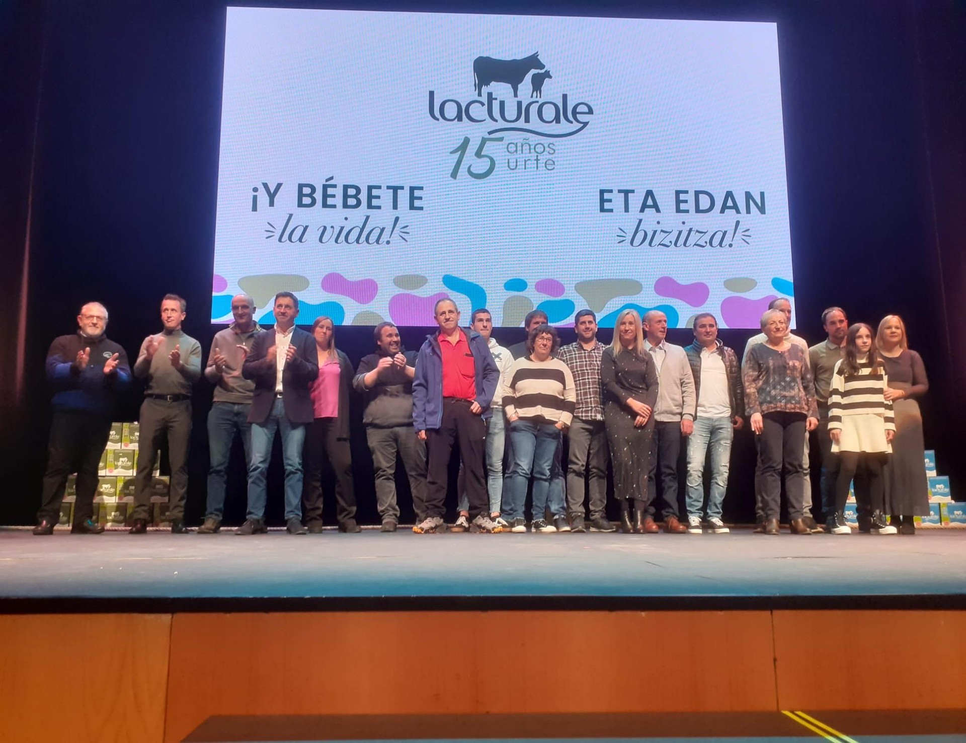 Lacturalek 15 urte bete ditu