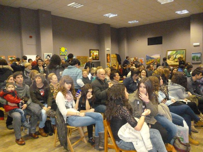 Zine berriari bizia ematera!