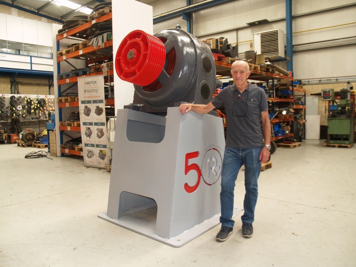 "Teknologiak aplikatzeko base ona duen jendea behar da"