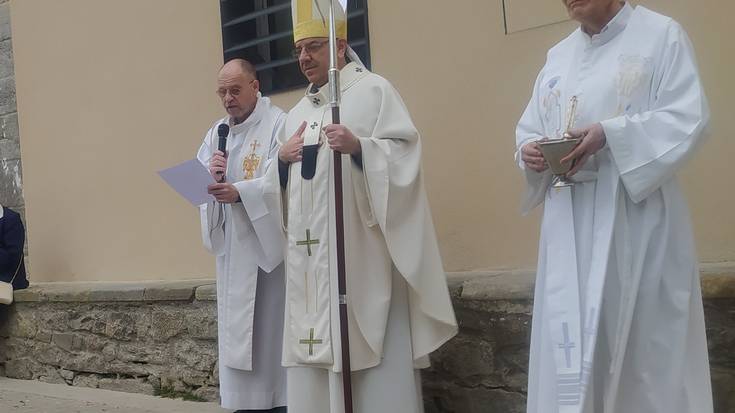 "Ate irekien egunak eginen ditugu, jendea lasai sartu, ikusi, galdetu eta zalantzak argitzeko"