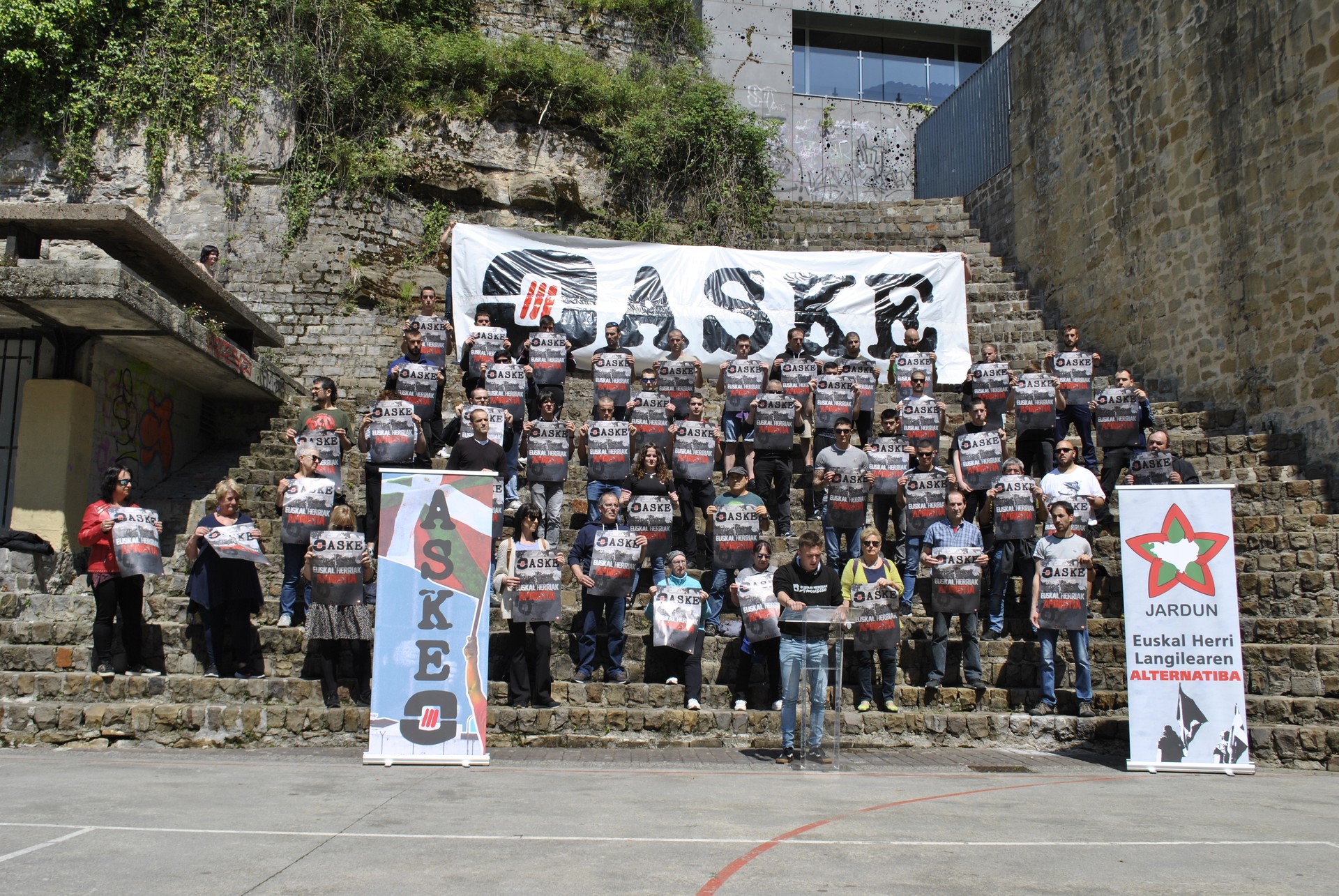 Aske, errepresioaren kontra eta amnistiaren alde egiteko