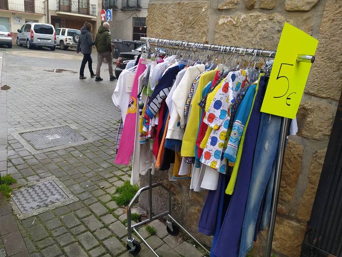 Merkealdia despeditzeko, beherapen handiak