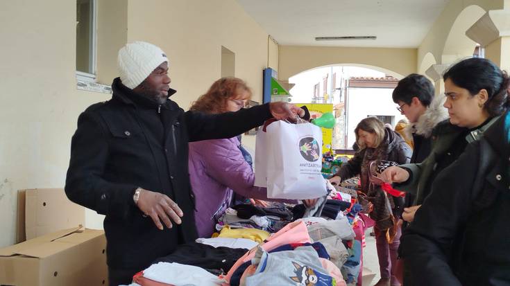 Ugandako egitasmo baten aldeko elkartasun azoka