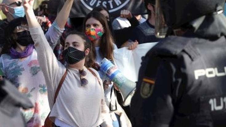 Soinu berria zozketarako eta asteburuak utzi dizkigun gizarte eta politika gaiak