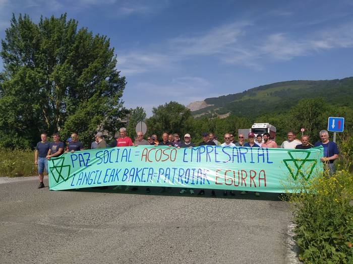 Olatzagutiko porlandegian hiru greba egun deitu dituzte