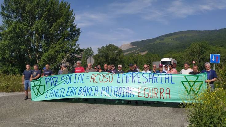 Olatzagutiko porlandegian hiru greba egun deitu dituzte
