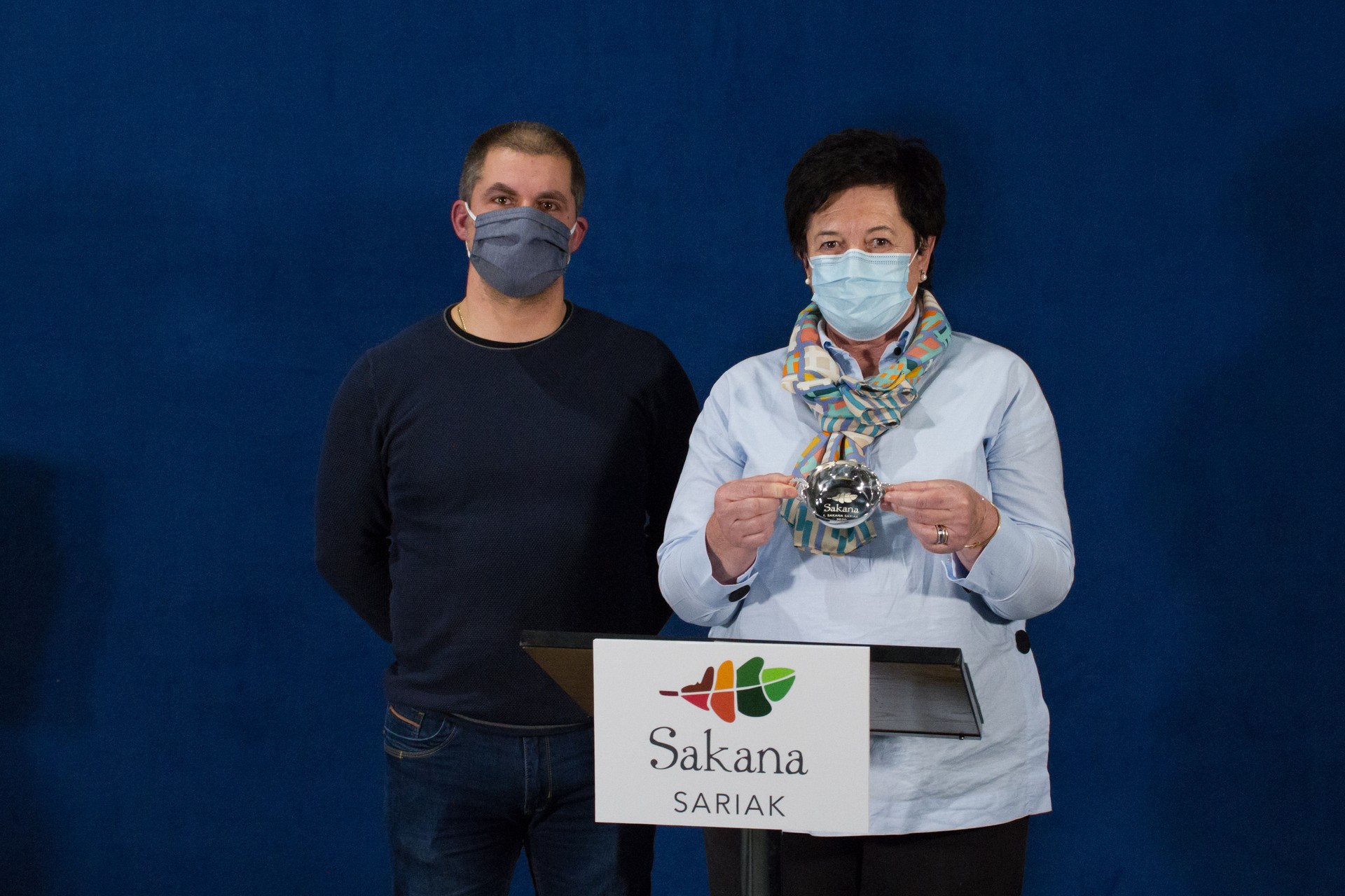 Sakana Saria auzolanari