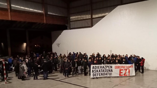Iturmendiarraren atxiloketagatik protesta egin dute