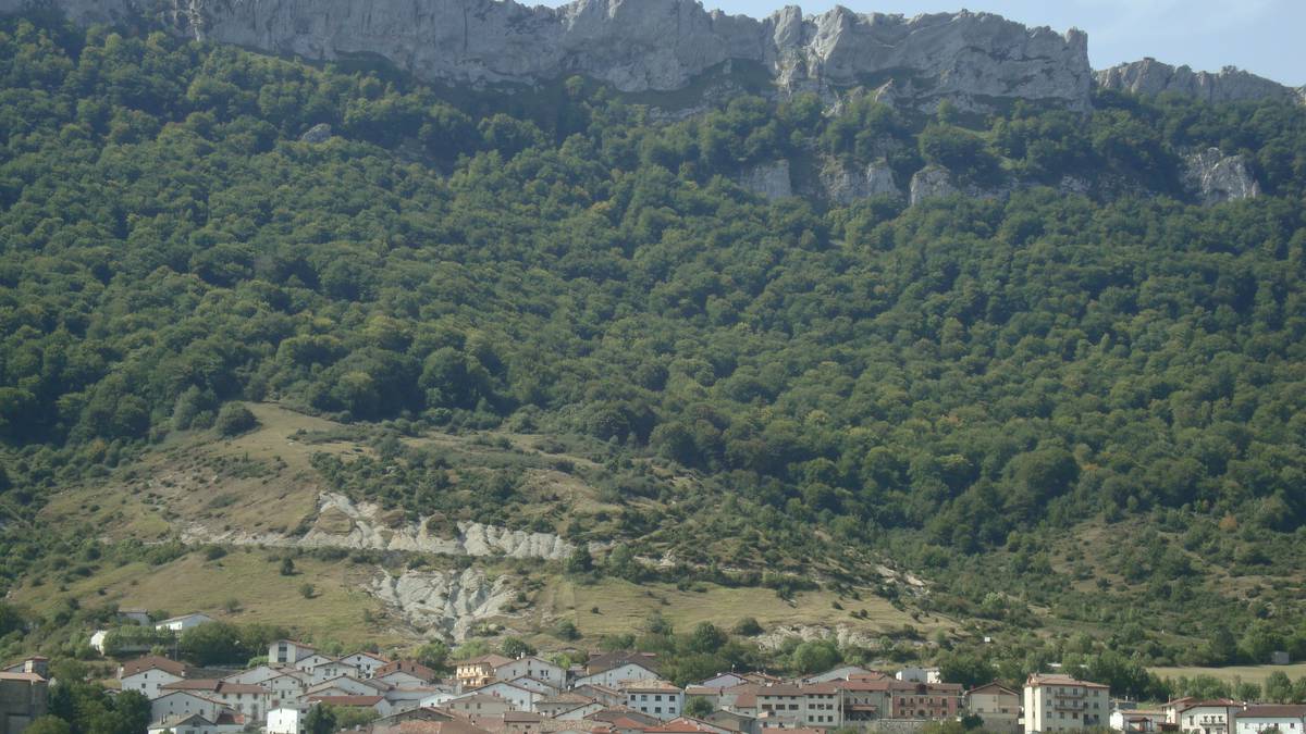 Herri lurren aprobetxamenduko ordenantza aldatuko du kontzejuak