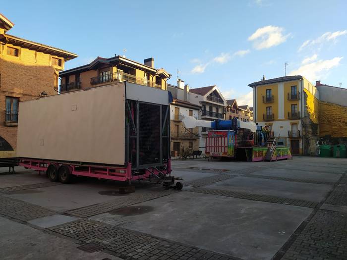 Zubeztia plazako aparkalekua itxita