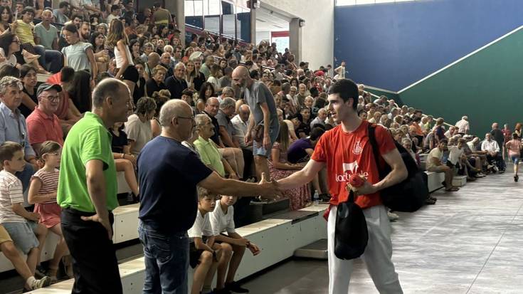 Josu Igoa pilotari etxarriarrak Garfe enpresarekin debutatuko du Olaztin